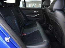 BMW Řada 3 320d xDrive M-SPORT PANO ČR 1M - 20