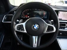 BMW Řada 3 320d xDrive M-SPORT PANO ČR 1M - 24