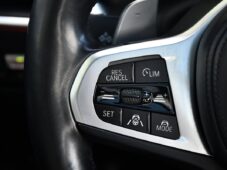 BMW Řada 3 320d xDrive M-SPORT PANO ČR 1M - 25