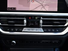 BMW Řada 3 320d xDrive M-SPORT PANO ČR 1M - 28