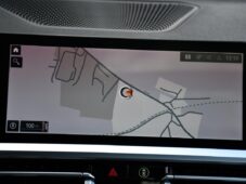 BMW Řada 3 320d xDrive M-SPORT PANO ČR 1M - 29