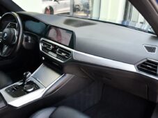 BMW Řada 3 320d xDrive M-SPORT TAŽNÉ ČR - 16