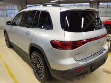 Mercedes-Benz EQB 350 4MATIC Rezervace - 2