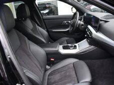 BMW Řada 3 320d xDrive M-SPORT ČR 1.M - 13