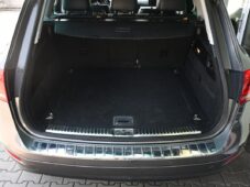 Volkswagen Touareg 3.0TDi V6 DSG 4M NAVI TAŽNÉ - 33