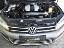 Volkswagen Touareg 3.0TDi V6 DSG 4M NAVI TAŽNÉ - 35