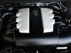 Volkswagen Touareg 3.0TDi V6 DSG 4M NAVI TAŽNÉ - 36