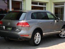 Volkswagen Touareg 3.0TDi V6 DSG 4M NAVI TAŽNÉ - 3