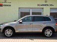 Volkswagen Touareg 3.0TDi V6 DSG 4M NAVI TAŽNÉ - 10