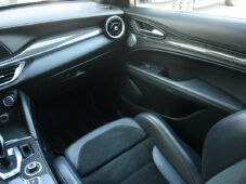 Alfa Romeo Stelvio VELOCE Ti Q4 2.0CARBON CARPLAY - 24