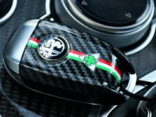 Alfa Romeo Stelvio VELOCE Ti Q4 2.0CARBON CARPLAY - 38