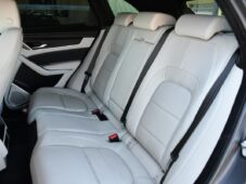 Jaguar F-Pace D200 AWD R-DYNAMIC ZÁRUKA PANO - 19