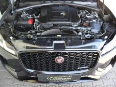 Jaguar F-Pace D200 AWD R-DYNAMIC ZÁRUKA PANO - 41