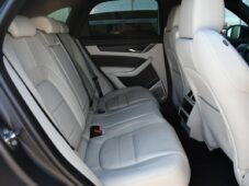 Jaguar F-Pace D200 AWD R-DYNAMIC ZÁRUKA PANO - 20