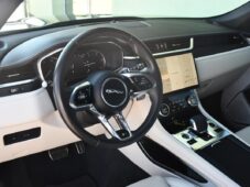 Jaguar F-Pace D200 AWD R-DYNAMIC ZÁRUKA PANO - 14