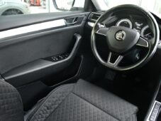 Škoda Superb 2,0TDi TAŽNÉ PRAV. SERVIS ČR - 23