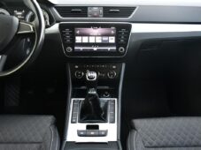 Škoda Superb 2,0TDi TAŽNÉ PRAV. SERVIS ČR - 24