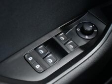 Škoda Superb 2,0TDi TAŽNÉ PRAV. SERVIS ČR - 27