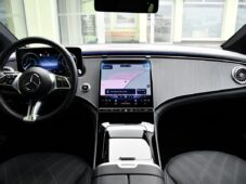 Mercedes-Benz EQE 350+ AMG - 8