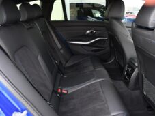 BMW Řada 3 320D xDrive M-SPORT REZERVACE - 16