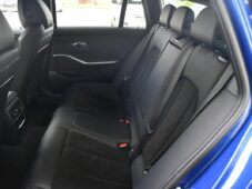 BMW Řada 3 320D xDrive M-SPORT REZERVACE - 19