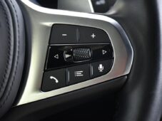BMW Řada 3 320D xDrive M-SPORT REZERVACE - 31