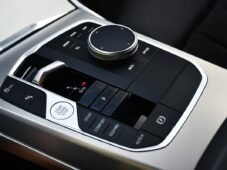 BMW Řada 3 320D xDrive M-SPORT REZERVACE - 39