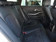 BMW Řada 3 320D xDrive M-SPORT ČR 1.M - 16