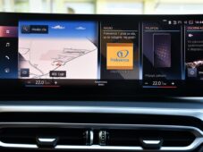 BMW Řada 3 320D xDrive M-SPORT ČR 1.M - 42