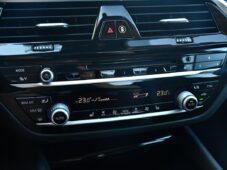 BMW Řada 5 520d xDrive SPORTLINE ČR - 32