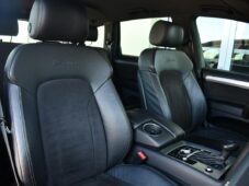 Audi Q7 3.0TDi Q S-LINE - 14
