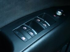 Audi Q7 3.0TDi Q S-LINE - 25