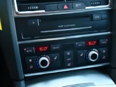Audi Q7 3.0TDi Q S-LINE - 31