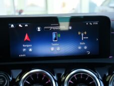 Mercedes-Benz CLA 200d AMG KUPÉ ZÁRUKA ČR 1.MAJ - 38