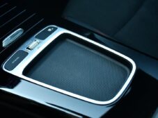 Mercedes-Benz CLA 200d AMG KUPÉ ZÁRUKA ČR 1.MAJ - 41