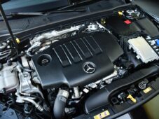 Mercedes-Benz CLA 200d AMG KUPÉ ZÁRUKA ČR 1.MAJ - 61