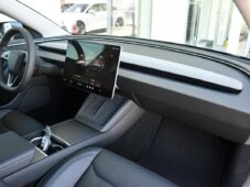 Tesla Model 3 LONG RANGE AWD FACELIFT 1M - 17