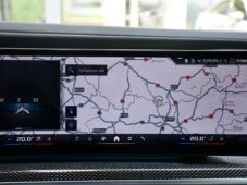 BMW i7 M70 XD B&W HUD THEATRE ZÁRUKA - 32