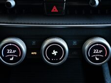 Škoda Superb 2.0TDi SELECTION ZÁRUKA 1M - 26