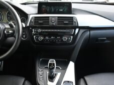 BMW Řada 3 320d xDrive PANORAMA H/K K360 - 23