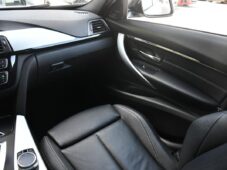BMW Řada 3 320d xDrive PANORAMA H/K K360 - 24