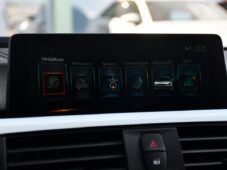 BMW Řada 3 320d xDrive PANORAMA H/K K360 - 30