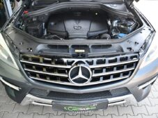 Mercedes-Benz Třídy M ML 350 V6 BLUTEC 4MATIC ČR - 38