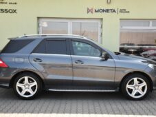 Mercedes-Benz Třídy M ML 350 V6 BLUTEC 4MATIC ČR - 11
