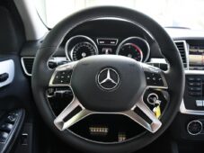 Mercedes-Benz Třídy M ML 350 V6 BLUTEC 4MATIC ČR - 21