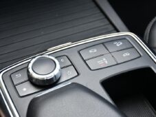 Mercedes-Benz Třídy M ML 350 V6 BLUTEC 4MATIC ČR - 26