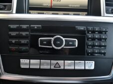 Mercedes-Benz Třídy M ML 350 V6 BLUTEC 4MATIC ČR - 28