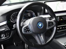 BMW Řada 5 530e PHEV M-SPORT xD HUD 1M ČR - 15