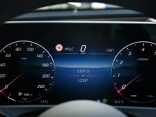 Mercedes-Benz Třídy E 200 4M ZÁRUKA HUD 1M ČR - 32