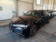 Alfa Romeo Giulia 2.0 Turbo 16V 206kW AT8-Q4 Vel - 0